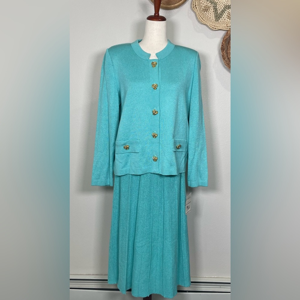 Women’s Vintage NWT’s Sweater Skirt Set Size 14 Turquoise with Gold Buttons